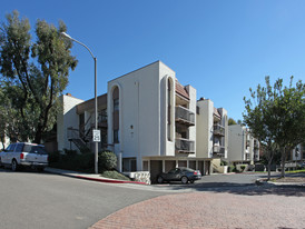 1904-1930 Via Las Palmas Apartments