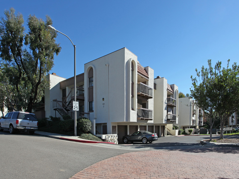 1904-1930 Via Las Palmas in National City, CA - Building Photo