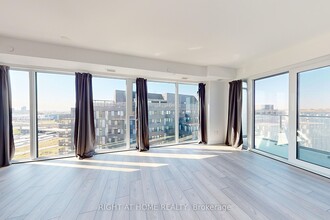 8 Tippett Rd in Toronto, ON - Building Photo - Building Photo