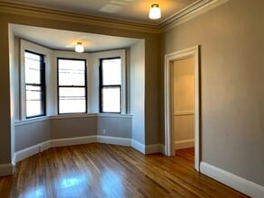 140 Marlborough St, Unit 3f in Boston, MA - Building Photo - Building Photo