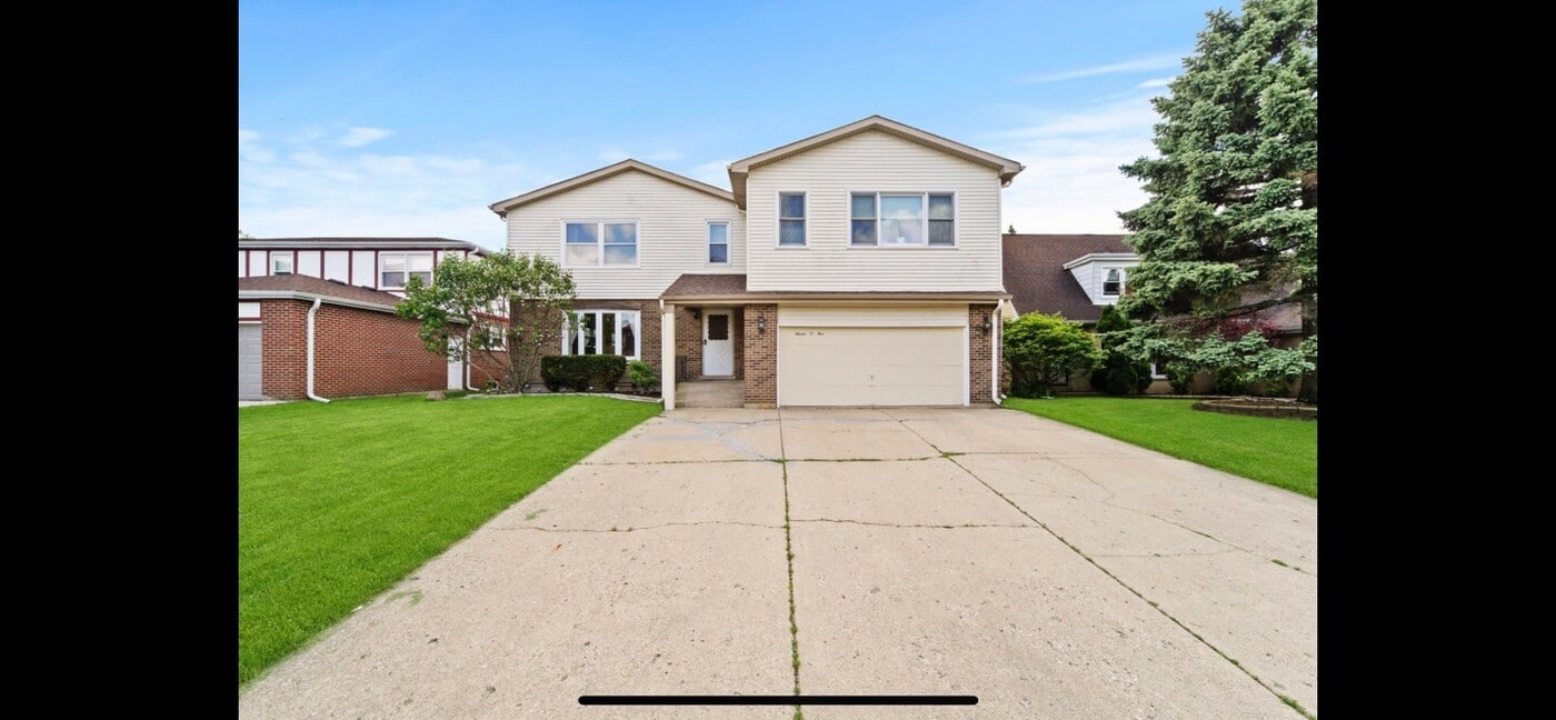 1105 E Ardyce Ln, Unit 1 in Mount Prospect, IL - Foto de edificio