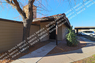 1808 W Village Way in Tempe, AZ - Building Photo - Building Photo