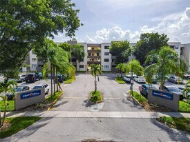 8004 SW 149th Ave in Miami, FL - Building Photo