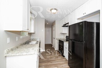 105 Woodridge Dr in Stockbridge, GA - Building Photo - Building Photo