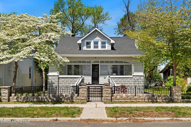 property at 135 London Ave