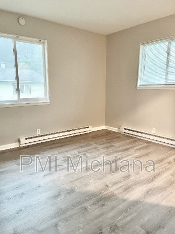 2261 N Johnson St in South Bend, IN - Building Photo - Building Photo