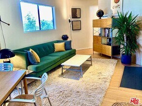 2500 Abbot Kinney Blvd in Los Angeles, CA - Building Photo - Building Photo