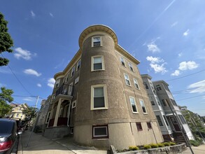 51 Ibbetson St in Somerville, MA - Foto de edificio - Building Photo