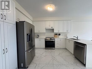 2186 Lozenby St in Innisfil, ON - Building Photo - Building Photo