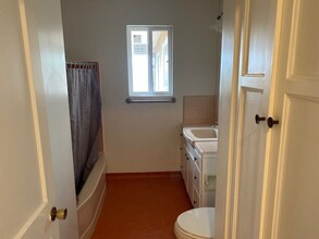 3237 Midvale Ave in Los Angeles, CA - Building Photo - Building Photo