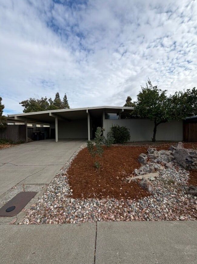 property at 557 Villanova Dr