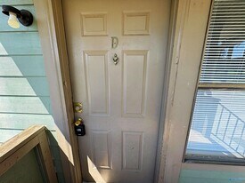 102 Jodi Dr in Madison, AL - Building Photo