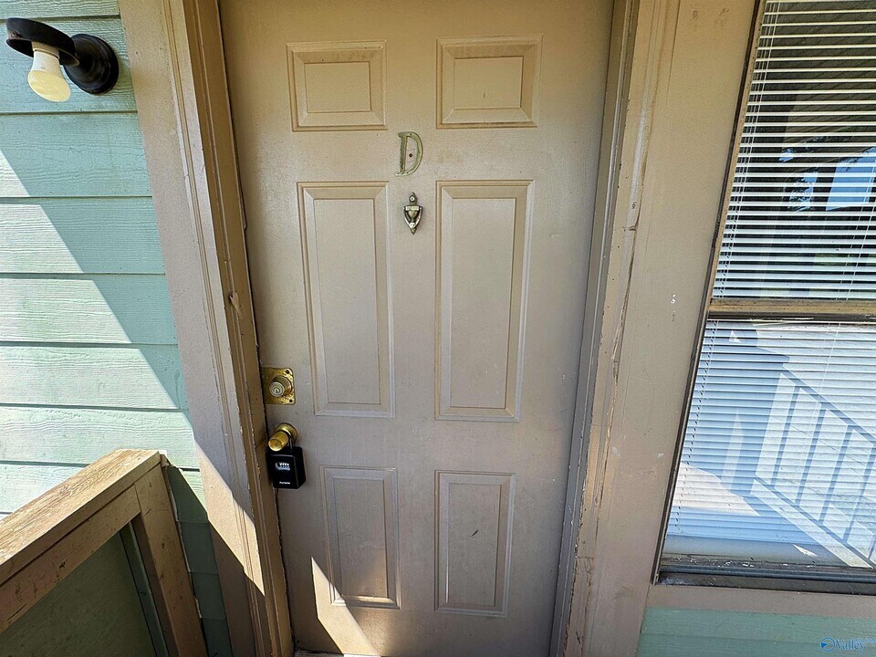 102 Jodi Dr in Madison, AL - Building Photo