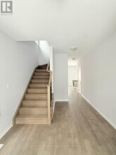 5672 Dorchester Rd in Niagara Falls, ON - Building Photo - Building Photo