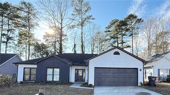 1399 Sisters Ct in Lawrenceville, GA - Building Photo