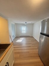 2825 Collins St in Rockford, IL - Building Photo - Building Photo