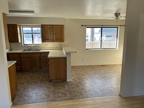 1663 Kaiser St in Fallon, NV - Building Photo - Building Photo