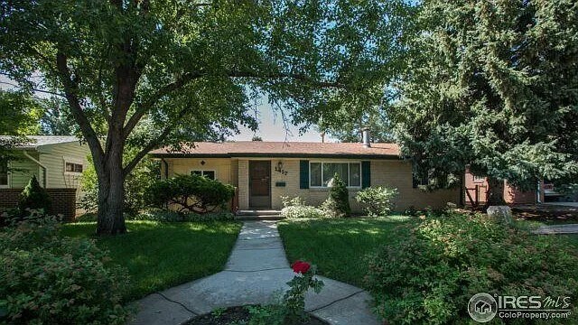 1417 Sharpe Pl in Longmont, CO - Building Photo