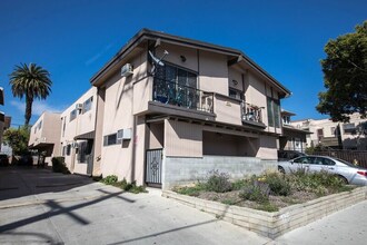 4511 Prospect Ave in Los Angeles, CA - Building Photo - Building Photo