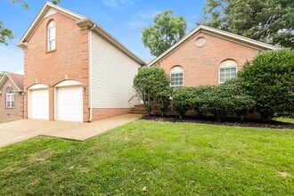 1004 Blue Mountain Ln in Nashville, TN - Building Photo - Building Photo