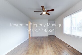 3743 W 42nd Pl in Tulsa, OK - Building Photo - Building Photo