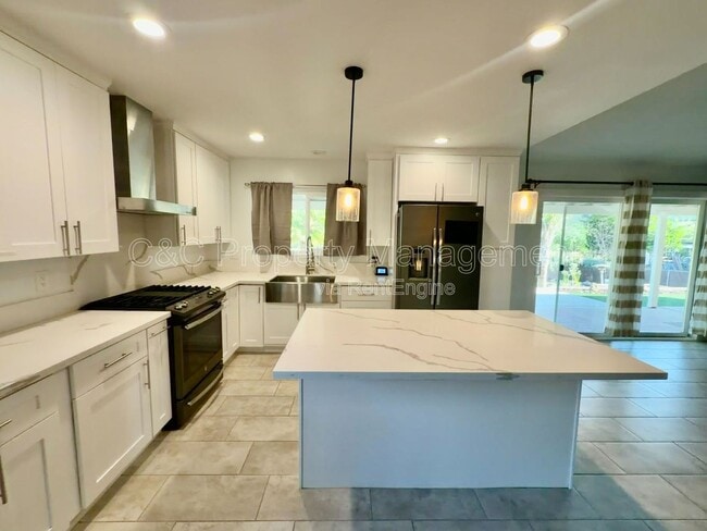 23357 Glenn Ellen Way in Ramona, CA - Building Photo - Building Photo