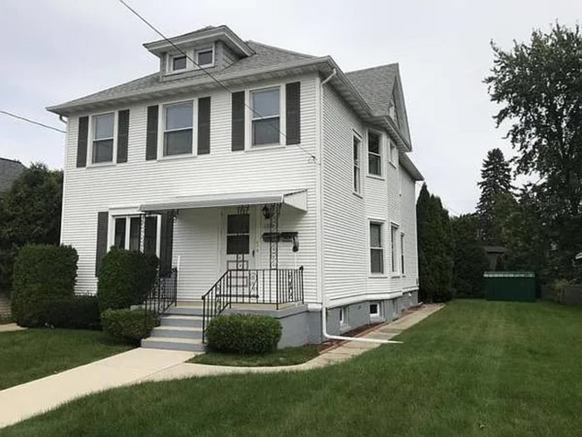 property at 1325 S 9th St