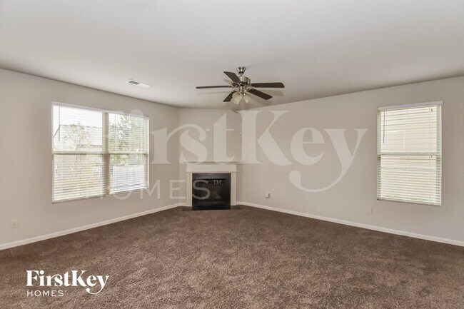 4682 Brookwood Pl in Atlanta, GA - Foto de edificio - Building Photo