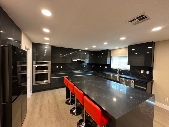 property at 32654 Via Perales