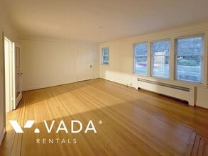 1255 W 12th Ave in Vancouver, BC - Building Photo - Building Photo