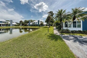 3353 Timberwood Cir in Naples, FL - Building Photo - Building Photo