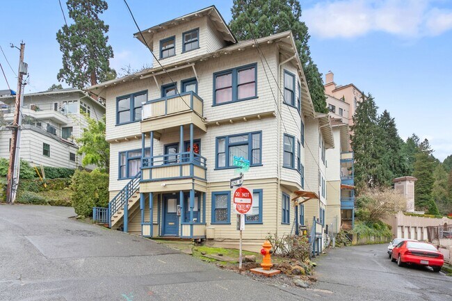 property at 2320 SW Osage St