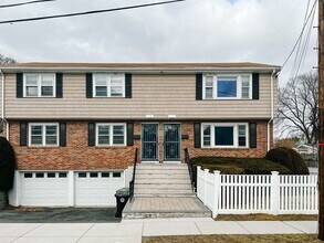 22 Chandler St in Watertown, MA - Building Photo - Building Photo