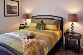 Rancho Carrera Apartments in Santa Fe, NM - Foto de edificio - Building Photo