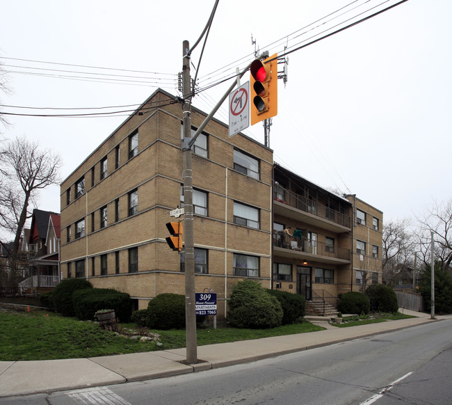 309 Mt Pleasant Rd in Toronto, ON - Building Photo - Primary Photo