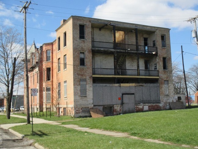 1902 Jefferson Ave in Toledo, OH - Building Photo - Building Photo