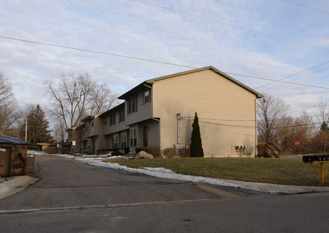 Old Orchard Apartments in Mason, MI - Building Photo - Building Photo