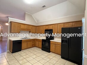 628 E Ashley Glen Cir in Memphis, TN - Building Photo - Building Photo