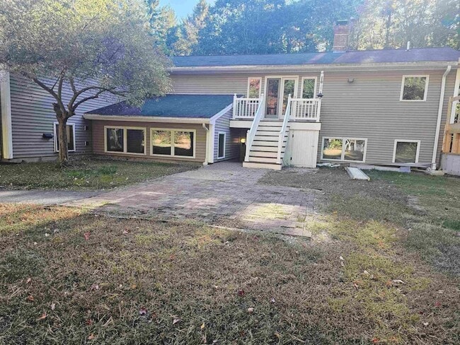 30 Sterling Ln in South Berwick, ME - Building Photo - Building Photo