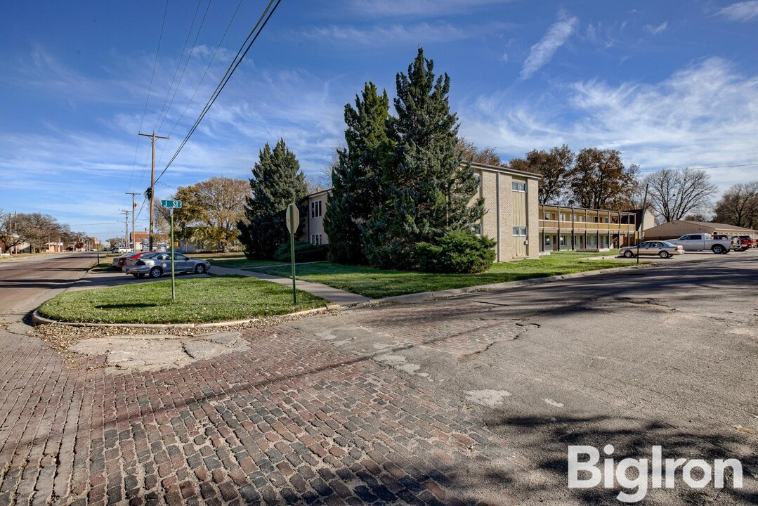 Belcourt in Belleville, KS - Building Photo