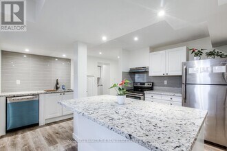 562 Winette Rd in Pickering, ON - Building Photo - Building Photo
