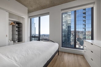 Appartements Dorchester in Montréal, QC - Building Photo - Building Photo