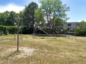 8824 E Florida Ave in Denver, CO - Building Photo - Building Photo