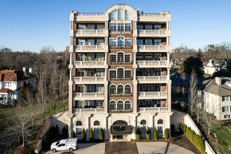 Park Grande Luxury Condos in Louisville, KY - Building Photo - Building Photo