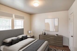 Chateau d'Orleans in New Orleans, LA - Building Photo - Building Photo