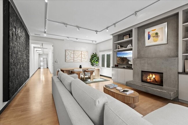 816 N La Jolla Ave in Los Angeles, CA - Building Photo - Building Photo