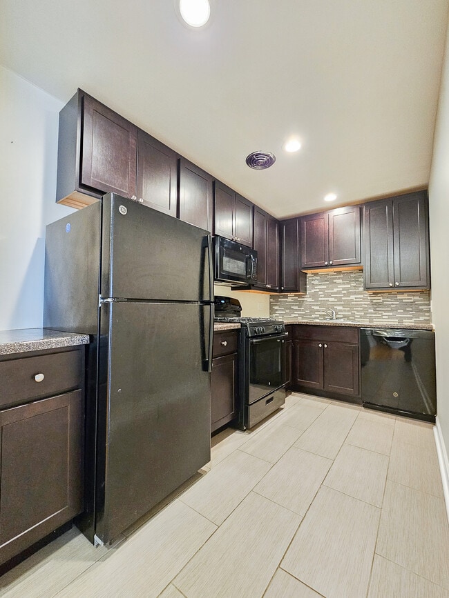 1774 W Highland Ave, Unit #306