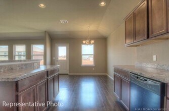 2020 South 14th St E in Broken Arrow, OK - Building Photo - Building Photo