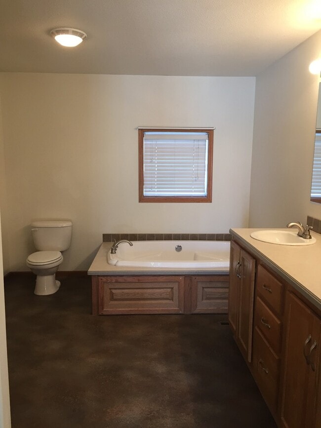 6 Rabel Ln in Gallatin Gateway, MT - Building Photo - Building Photo