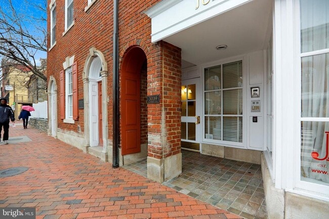 3039 M St NW in Washington, DC - Building Photo - Building Photo